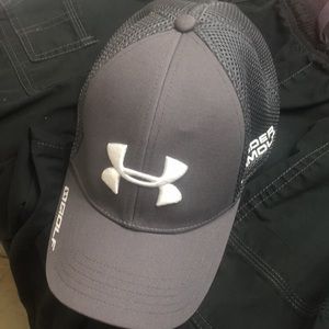 Under Armour large golf cap